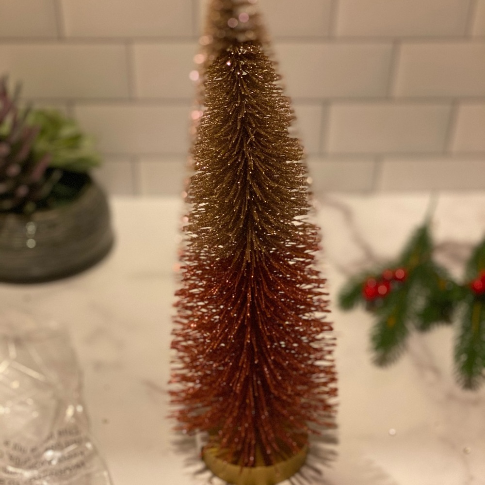 Brand new Bethany Lowe middle size brush tree